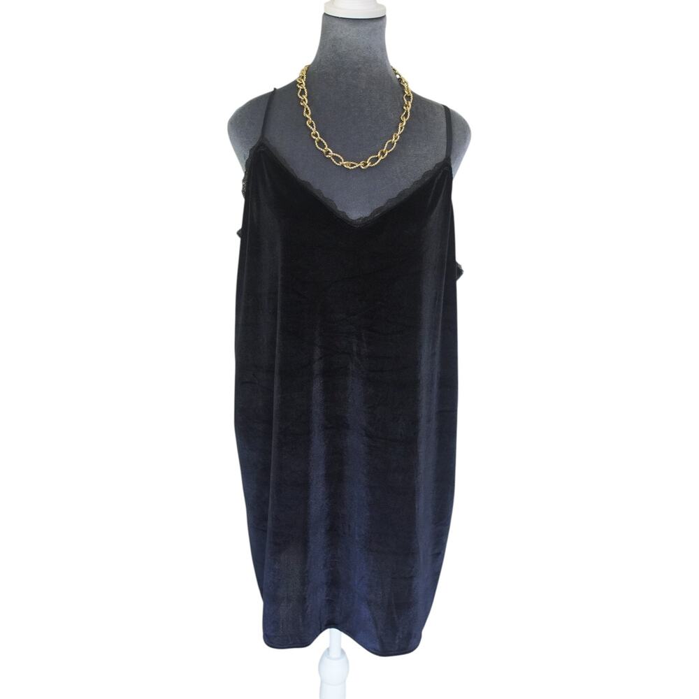 Victoria’s Secret Slip Dress XL Lace Trim XL Feminine Romantic Black Velvet EUC - Picture 5 of 11